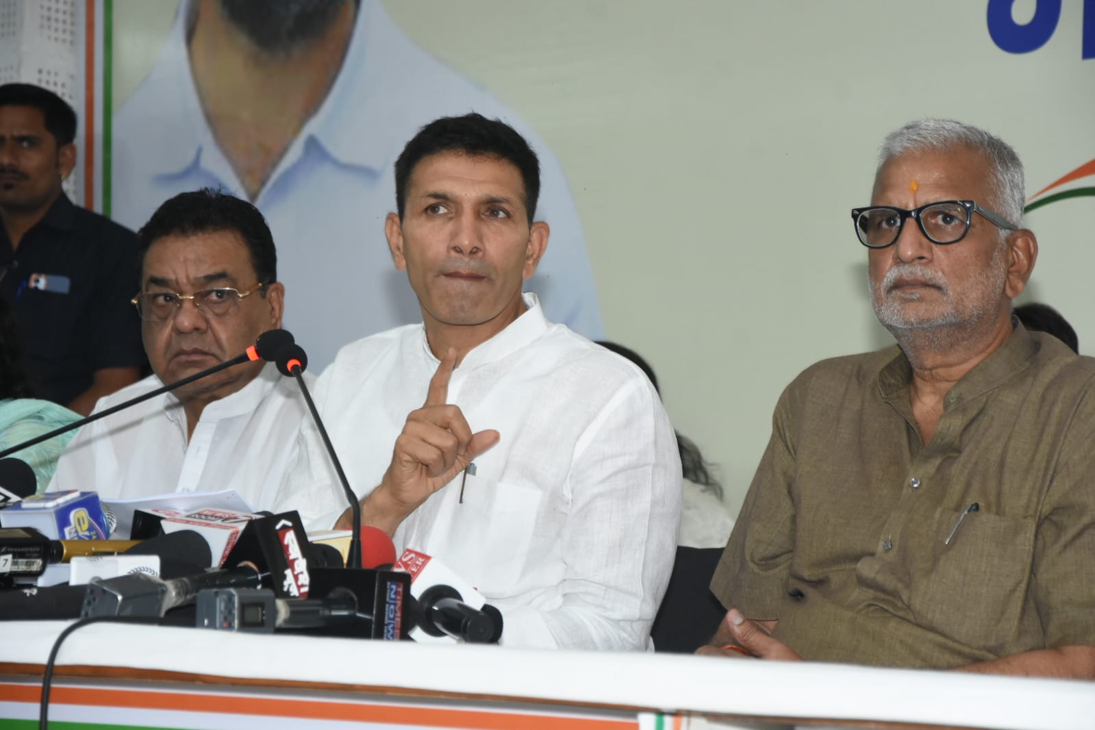 MP: जीतू पटवारी का आरोप स्कूल संचालक बीजेपी से जुड़ा, इसलिए अभी तक बुलडोजर नहीं चला... 6 IMG 20240515 WA0014