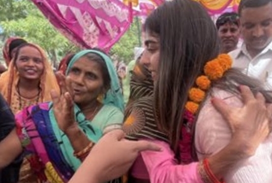 Loksabha elections: कन्नौज में पापा अखिलेश नहीं, बेटी अदिति की चर्चा ज्यादा...! 1 IMG 20240509 223827