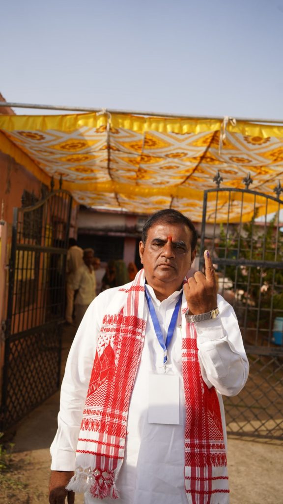 Loksabha Election: भोपाल में दोपहर एक बजे तक 40.41 प्रतिशत वोट डले 2 img 20240507 wa00095037208230144908008
