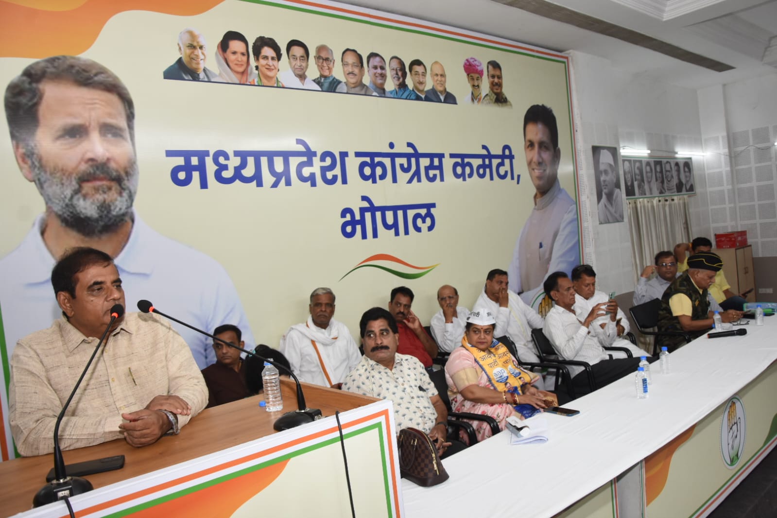MP: भोपाल लोकसभा के कांग्रेस प्रत्याशी अरुण श्रीवास्तव के नेतृत्व में आज प्रदेश कांग्रेस मुख्यालय में लोकसभा क्षेत्र के काउंटिंग एजेंट का प्रशिक्षण कार्यक्रम संपन्न 6 IMG 20240603 WA0029