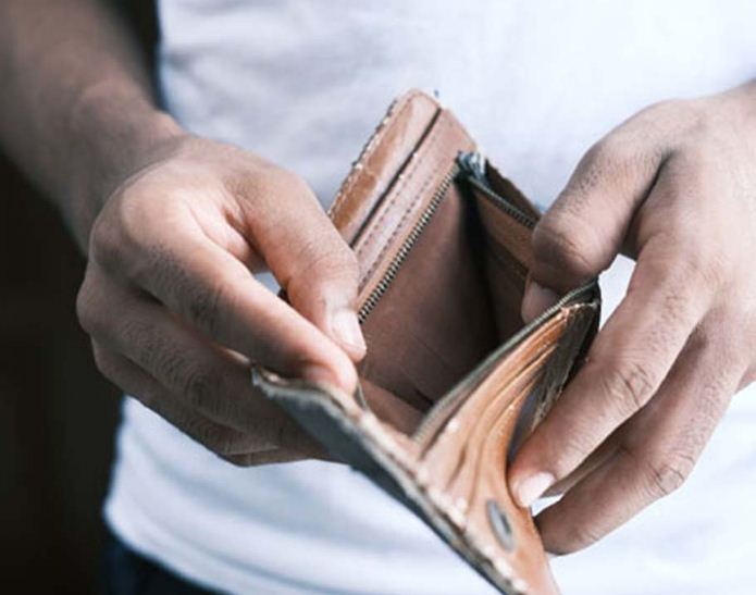 अपने पास न रखें ये वस्तुएं
