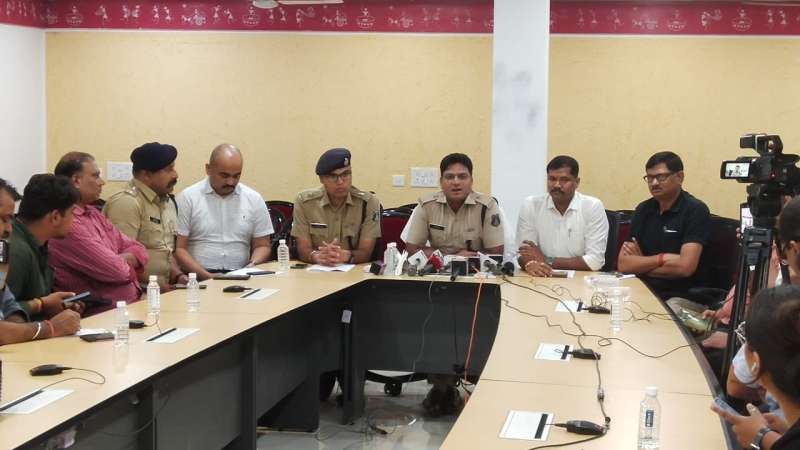 गोली कांड का खुलासा पुलिस ने 6 आरोपियों को किया