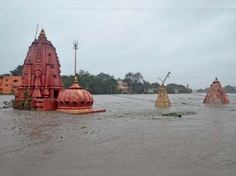 मप्र में बारिश का सितमसीहोर में मकान की दीवार ढही
