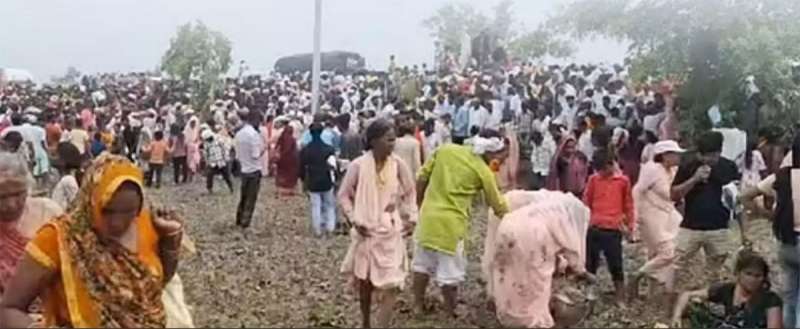 हाथरस भगदड़ मामले के मुख्य आरोपी पर एक लाख का