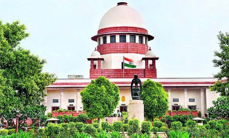 Supreme court: कांवड़ रूट में दुकानदारों के नेमप्लेट लगाने पर रोक, सुप्रीम कोर्ट ने कहा- दुकानदारों को पहचान बताने की जरूरत नहीं 1 1616066711 supreme court 4