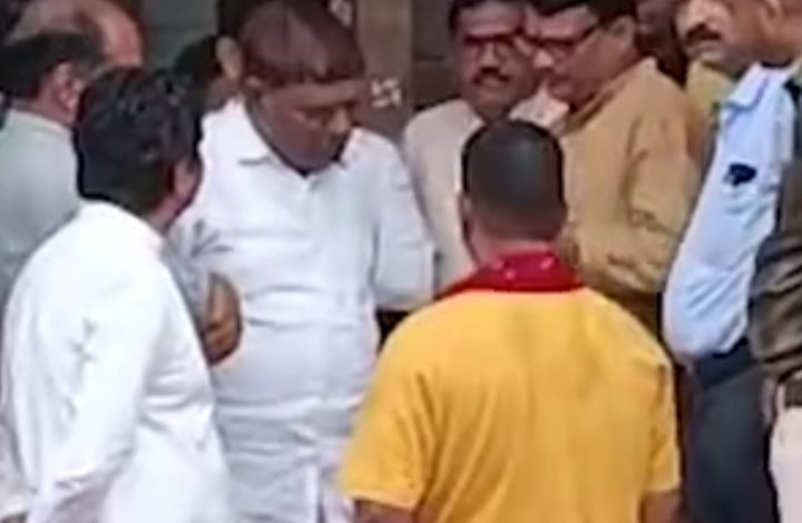 MP: विभाग छिनने से नाराज होकर इस्तीफे की कही, मंत्री नागर सिंह चौहान को दिल्ली तलब किया गया, सांसद पत्नी के इस्तीफे की बात भी सामने आई 1 IMG 20240722 225304