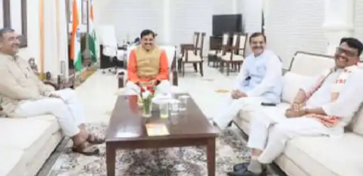 MP: नागर के तेवर नरम हुए, सांसद पत्नी ने साधी चुप्पी, पूर्व मंत्री विश्नोई का छलका- दलबदलू नेताओं का मंत्री बनना उनका सौभाग्य, हमारा दुर्भाग्य 1 IMG 20240724 154959