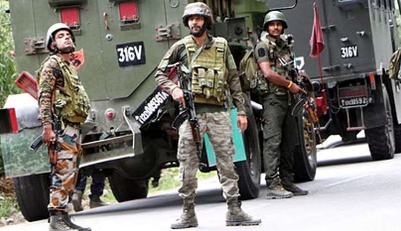 अलमारी के भीतर आतंकियों ने बना रखा था गुप्त ठिकाना 1 अलमारी के भीतर आतंकियों ने बना रखा था गुप्त ठिकाना