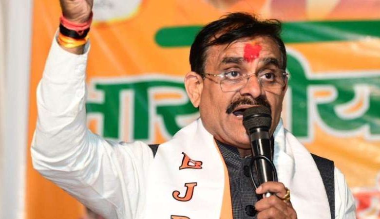 कटनी पहुंचे वीडी शर्मा ने कांग्रेस पर कसा तंज 1 कटनी पहुंचे वीडी शर्मा ने कांग्रेस पर कसा तंज