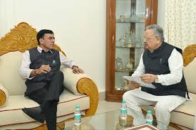 केंद्रीय खेल मंत्री मनसुख मांडविया से मिले राजनांदगांव विधायक और विस अध्यक्ष डॉ रमन सिंह 1 केंद्रीय खेल मंत्री मनसुख मांडविया से मिले राजनांदगांव विधायक और
