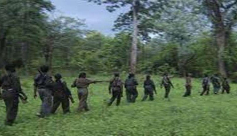 नक्सलियों ने पुलिस कैम्प में किया हमला, फायरिंग में दो जवान घायल,सर्च ऑपरेशन जारी 1 छत्तीसगढ़ के सुकमा में सुरक्षा बलों की बड़ी कार्रवाई एक