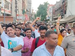 ब्यूटी इंस्टीट्यूट की डायरेक्टर समेत 3 लोगों पर केस 1 ब्यूटी इंस्टीट्यूट की डायरेक्टर समेत 3 लोगों पर केस