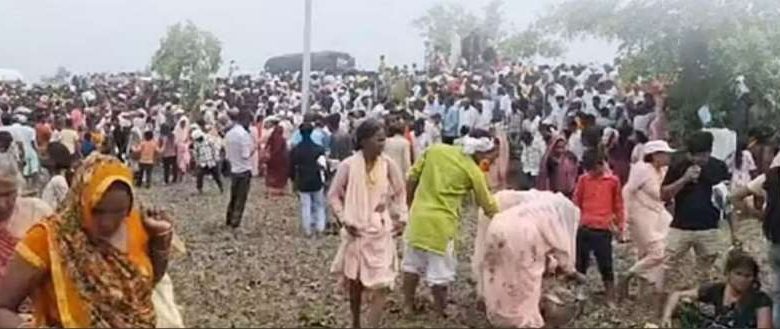 हाथरस भगदड़ मामले के मुख्य आरोपी पर एक लाख का इनाम घोषित 1 हाथरस भगदड़ मामले के मुख्य आरोपी पर एक लाख का