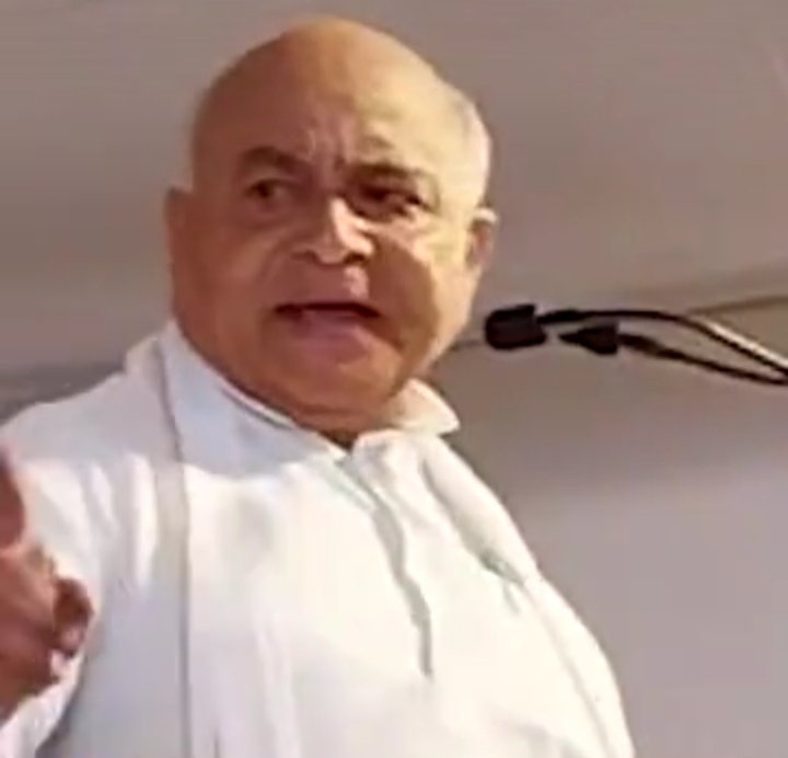 MP: मंच पर फूट-फूटकर रोए पूर्व नेता प्रतिपक्ष:भिंड के लहार में बोले-कांग्रेस कार्यकर्ता पर जुल्म हो रहे, कलेक्टर-एसपी को कहा बीजेपी एजेंट 7 IMG 20240809 172806
