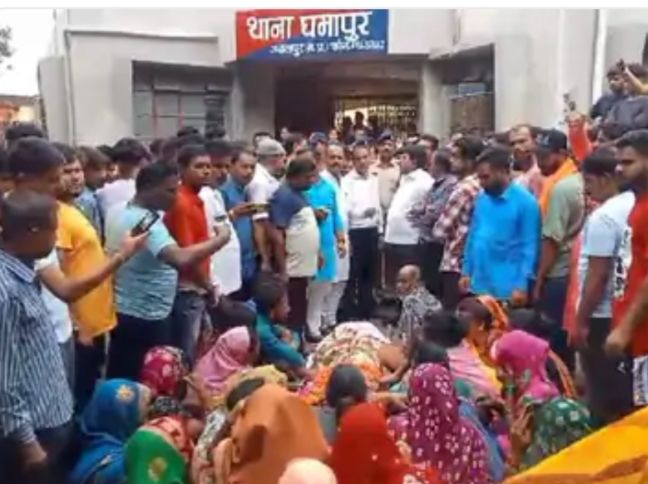 MP: सीएसपी से बोले पूर्व मंत्री - थाना सुधारो, नहीं तो मैं सुधार दूंगा, तीन मर्डर हो गए हैं.. 2 img 20240803 1532085715370447312969733