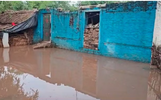 मुरैना के टोंगा बांध की लगातार बढ़ रही दरार चार