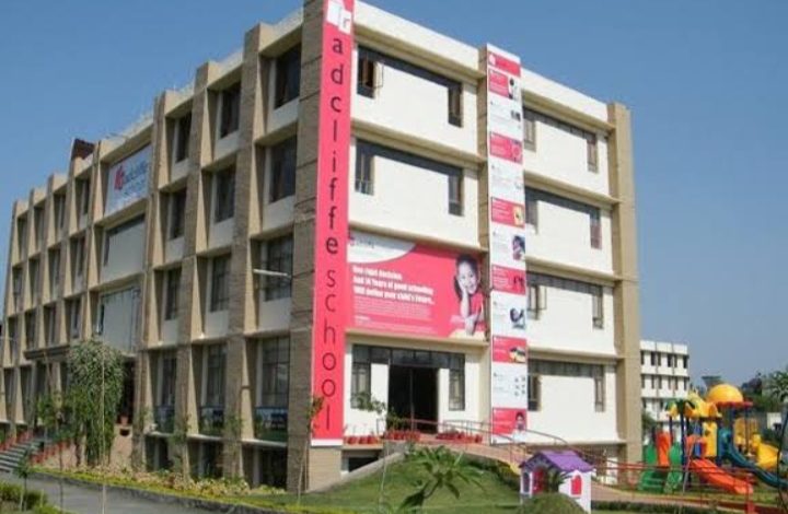 BHOPAL: स्कूल सील, 324 बच्चों के भविष्य अंधकार में, स्कूल की जमीन पर किसकी निगाह...? 1 IMG 20240924 154108