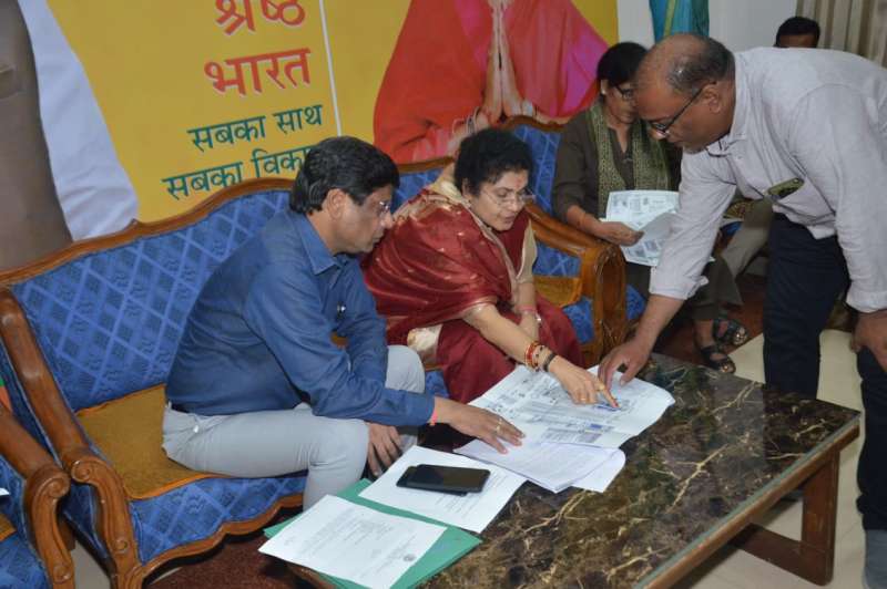 विकास कार्यक्रम में तेजी लाए, लापरवाही पर होगा एक्शन: राज्यमंत्री गौर 6 विकास कार्यक्रम में तेजी लाए लापरवाही पर होगा एक्शन राज्यमंत्री