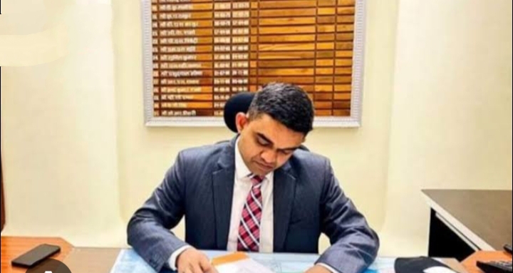 MP हाईकोर्ट ने दिया धार कलेक्टर सहित दो अधिकारियों के खिलाफ गिरफ्तार वारंट जारी करने का आदेश 1 IMG 20241005 131023