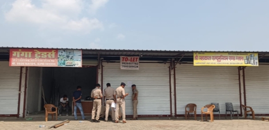 MP: एमडी ड्रग्स में पुलिस की बड़ी कार्रवाई, 20 ड्रम केमिकल बरामद, आरोपी अमित का परिवार गायब हुआ, एनसीबी करेगी जांच 1 IMG 20241008 152115