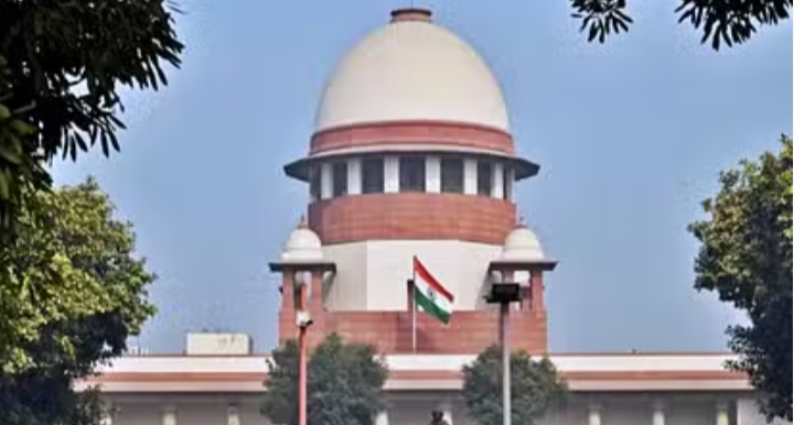SC: सुप्रीम कोर्ट ने ‘घड़ी’ चिन्ह उपयोग करने पर अजित पवार गुट को नोटिस जारी किया, शरद पवार ने जताई थी आपत्ति 1 IMG 20241024 162836
