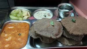 जेलों में व्रत रखने वाले कैदियों के लिए विशेष फलाहार और खाद्य सामग्री 1 जेलों में व्रत रखने वाले कैदियों के लिए विशेष फलाहार