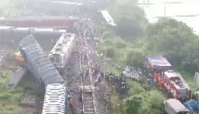 तिरुवल्लूर में बागमती एक्सप्रेस और मालगाड़ी की भिड़ंत, 19 घायल, राहत कार्य जारी 1 तिरुवल्लूर में बागमती एक्सप्रेस और मालगाड़ी की भिड़ंत 19 घायल