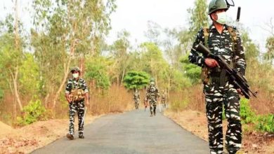 दिवाली से पहले सुरक्षाबलों को मिली बड़ी कामयाबी तीन इनामी