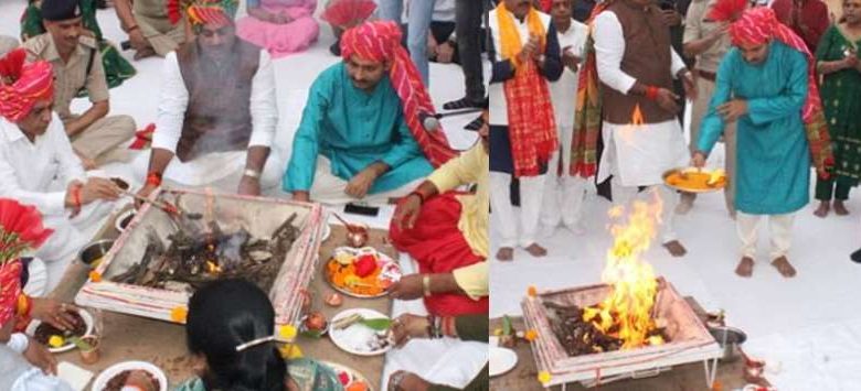 भोपाल में डिप्टी सीएम जगदीश देवड़ा ने किया शस्त्र पूजन, कहा..... 1 भोपाल में डिप्टी सीएम जगदीश देवड़ा ने किया शस्त्र पूजन