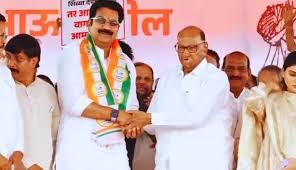 महाराष्ट्र में बीजेपी को झटका, हर्षवर्द्धन ने छोड़ी पार्टी, शरद पवार से मिलाया हाथ 1 महाराष्ट्र में बीजेपी को झटका हर्षवर्द्धन ने छोड़ी पार्टी शरद