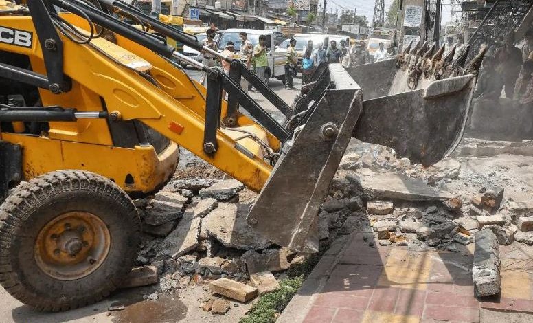 मिट्टी में मिला दी जाएगी दिल्ली की ये कॉलोनी 1 मिट्टी में मिला दी जाएगी दिल्ली की ये कॉलोनी