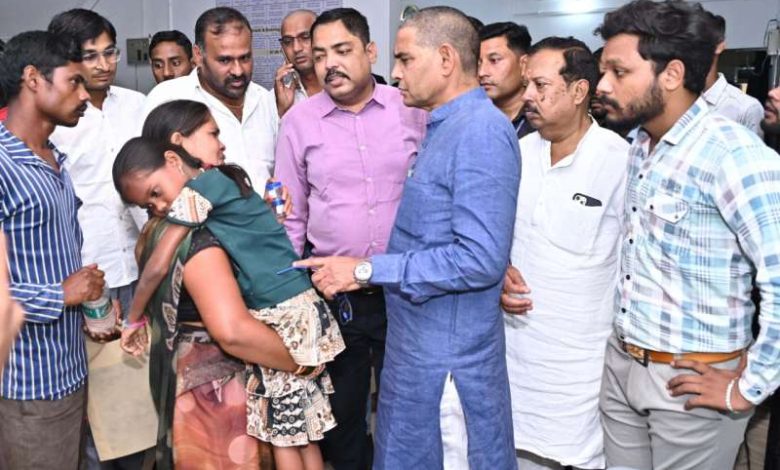 राजस्व मंत्री वर्मा ने तिल्दा-नेवरा सामुदायिक स्वास्थ्य केंद्र का आकस्मिक निरीक्षण किया 1 राजस्व मंत्री वर्मा ने तिल्दा नेवरा सामुदायिक स्वास्थ्य केंद्र का आकस्मिक