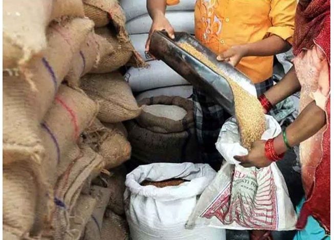 रायगढ़ में शासकीय दुकान संचालक पर लाखों की गड़बड़ी की लिखाई रिपोर्ट 1 रायगढ़ में शासकीय दुकान संचालक पर लाखों की गड़बड़ी की