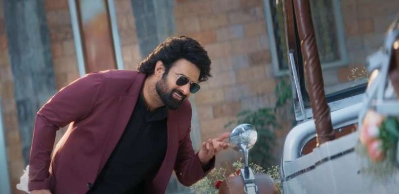‘द राजा साब’ तेलुगु सिनेमा की मोस्ट अवेटेड फिल्म का पहला लुक जारी 1 ‘द राजा साब तेलुगु सिनेमा की मोस्ट अवेटेड फिल्म का