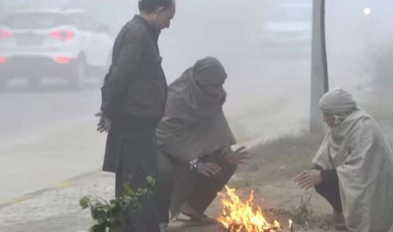 मध्य प्रदेश में सर्द हवाओं का असर, इंदौर, भोपाल समेत कई जिलों में लुढ़का पारा 1 MP में पड़ेगी कड़ाके की ठंड कांपेंगा पूरा प्रदेश जानें