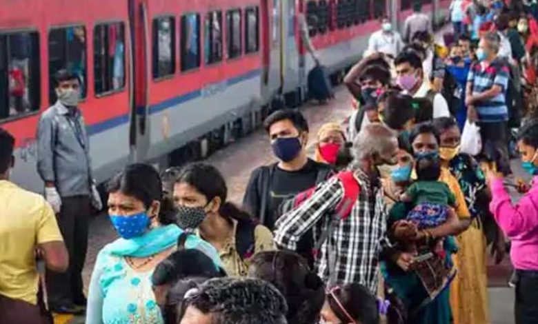 ट्रेन का कंफर्म टिकट दिलाने दलाल सक्रिय, रेलवे एजेंसियां नेटवर्क तोड़ने में जुटी 1 ट्रेन का कंफर्म टिकट दिलाने दलाल सक्रिय रेलवे एजेंसियां नेटवर्क