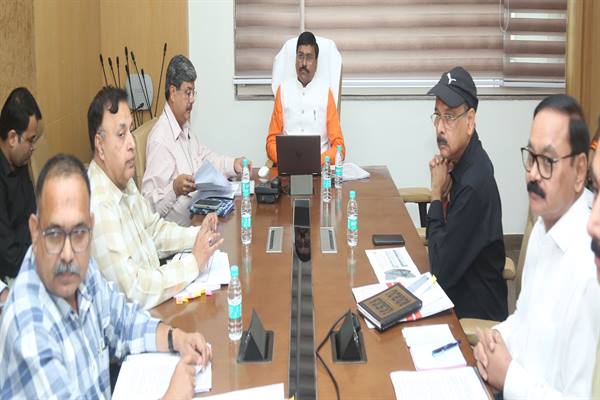 पर्यटन में प्रशिक्षण के साथ रोजगार पर दे विशेष ध्यान-राज्य मंत्री लोधी 1 पर्यटन में प्रशिक्षण के साथ रोजगार पर दे विशेष ध्यान राज्य