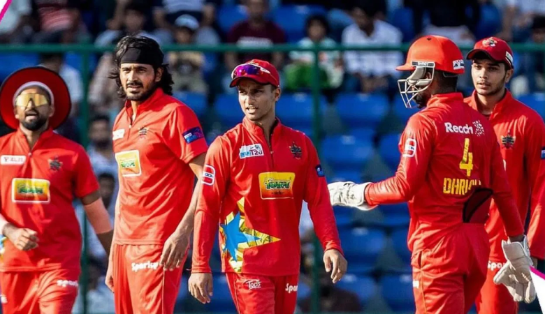 सभी 11 खिलाड़ियों ने की गेंदबाजी, विकेटकीपर भी बना रिकॉर्ड का हिस्सा 1 सभी 11 खिलाड़ियों ने की गेंदबाजी विकेटकीपर भी बना रिकॉर्ड