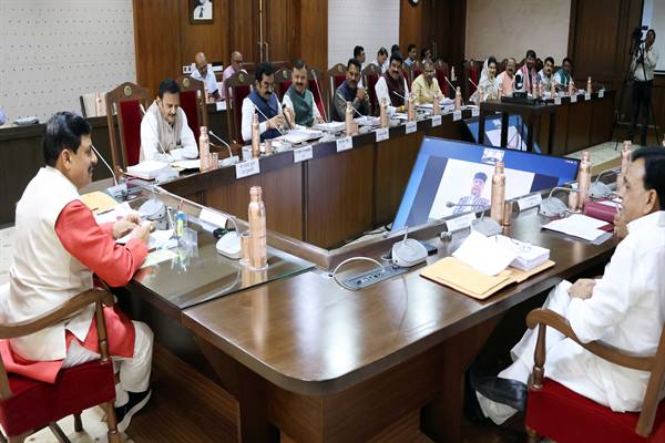 सिविल सेवाओं में महिलाओं को 35 प्रतिशत आरक्षण का अनुसमर्थन 1 सिविल सेवाओं में महिलाओं को 35 प्रतिशत आरक्षण का अनुसमर्थन
