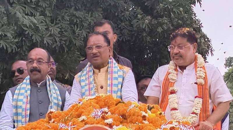 मुख्यमंत्री विष्णुदेव साय की सुरक्षा में बड़ी लापरवाही काफिला 10