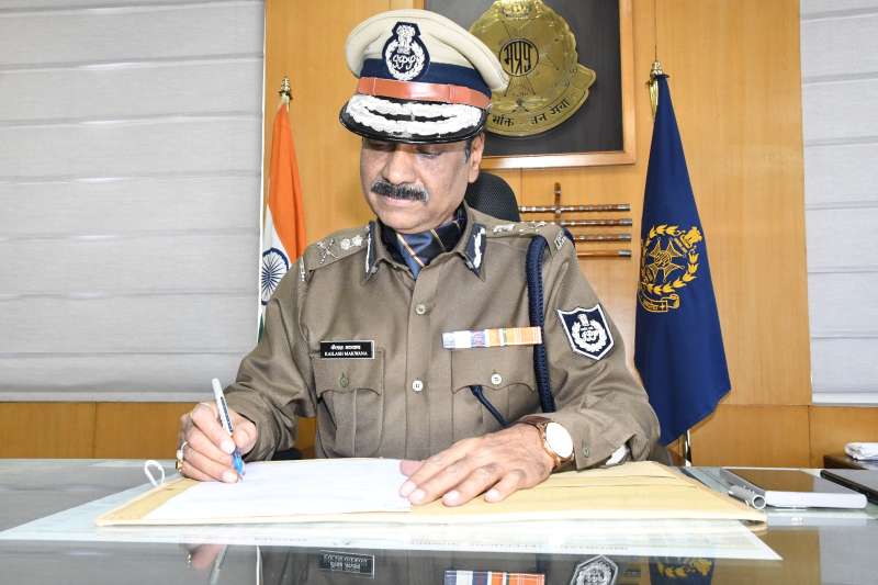 वरिष्x200dठ आईपीएस अधिकारी कैलाश मकवाणा ने पुलिस महानिदेशक का कार्यभार