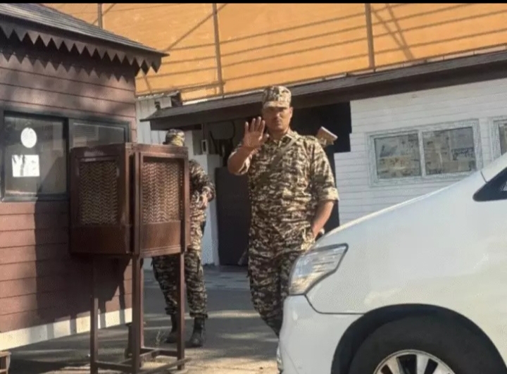 MP: पूर्व मुख्य सचिव इकबाल सिंह बैंस के करीबी राजेश शर्मा के यहां आयकर का छापा, कई ब्रोकर के यहां भी छापेमारी 7 IMG 20241218 131106