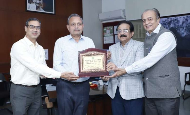 एमपी ट्रांसको राष्ट्रीय स्तर पर प्रतिष्ठित राजभाषा शील्ड से सम्मानित 1 एमपी ट्रांसको राष्ट्रीय स्तर पर प्रतिष्ठित राजभाषा शील्ड से सम्मानित