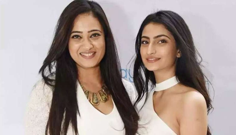 श्वेता तिवारी ने बेटी पलक तिवारी की डेटिंग की अफवाहों