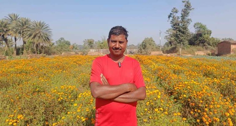 फूलों की खेती से परिमल की बढ़ी आय 1 फूलों की खेती से परिमल की बढ़ी आय