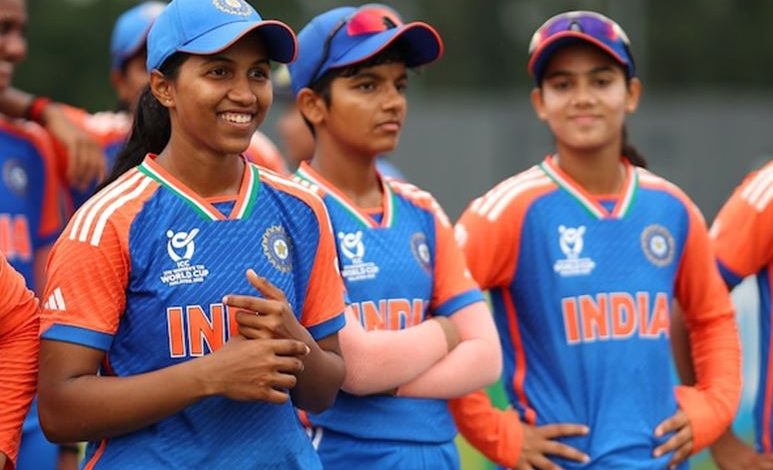 भारत ने इंग्लैंड को 9 विकेट से हराया, फाइनल में दक्षिण अफ्रीका से भिड़त 1 भारत ने इंग्लैंड को 9 विकेट से हराया फाइनल में