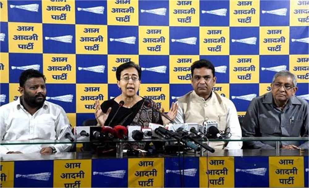 आम आदमी पार्टी ने घोषणा की आज MCD हाउस की