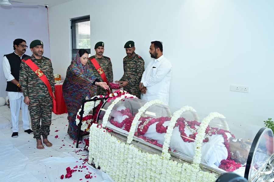 उप मुख्यमंत्री दिया कुमारी ने स्व कर्नल लक्ष्मण सिंह राठौड़