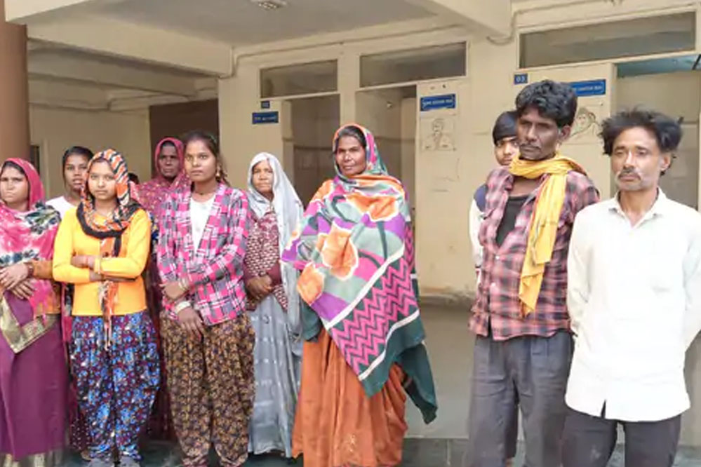 कर्नाटक के कॉफी बागान से मुक्त कराए गए अशोकनगर के