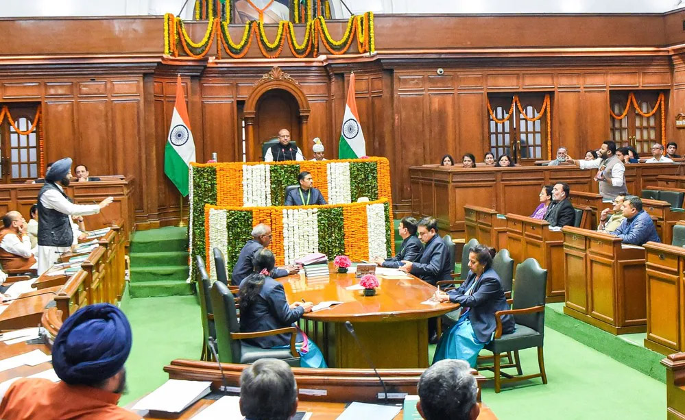 दिल्ली में आज पेश की जाएगी CAG रिपोर्ट पिछली सरकार